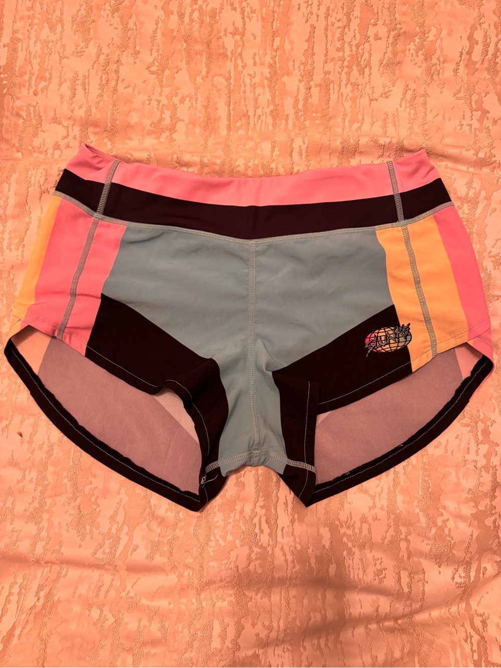Skunks volleyball beach - Athletic Shorts for Women - Pink, Mint & Black